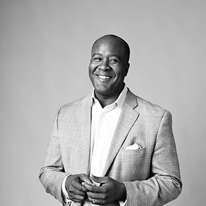 Louis Upkins